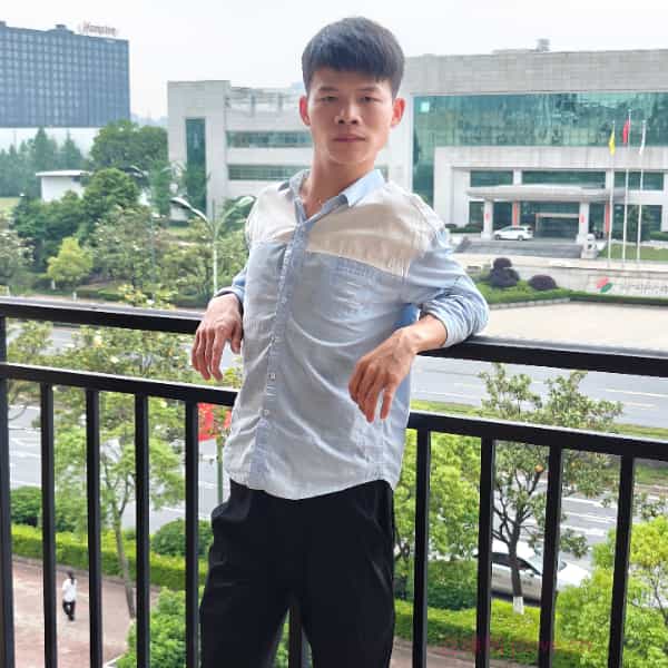 湖南28岁单身帅哥真诚找对象-乌兰察布征婚相亲网